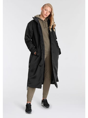 Nike Übergangsmantel in Schwarz