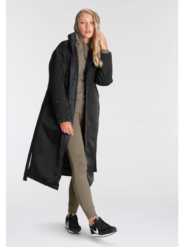 Nike Tussenmantel zwart