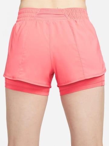 Nike 2in1-Trainingsshorts in Pink