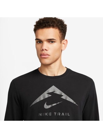 Nike Laufshirt in Schwarz