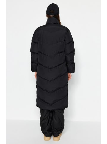 trendyol Płaszcz zimowy w kolorze czarnym
