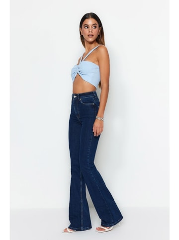 trendyol Dżinsy - Flare fit - w kolorze granatowym