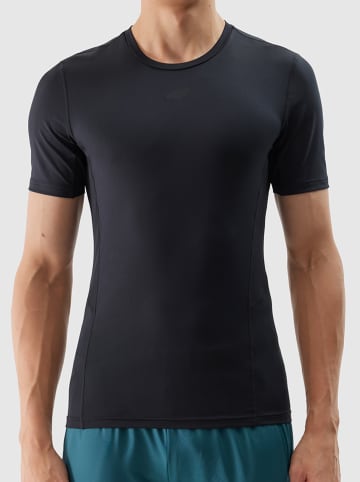 4F Koszulka funkcyjna w kolorze czarnym