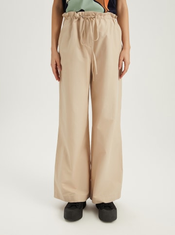 BGN Hose in Beige