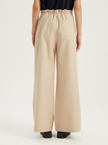 BGN Hose in Beige