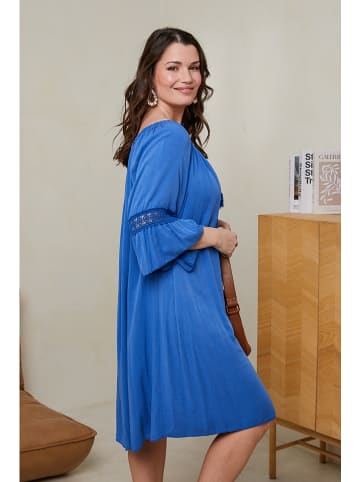 Curvy Lady Kleid in Blau