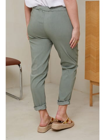Curvy Lady Spodnie w kolorze zielonym