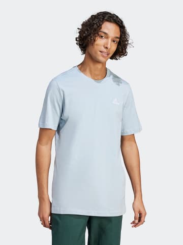 adidas Shirt in Hellblau