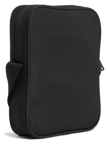 Calvin Klein Umhängetasche in Schwarz - (B)19 x (H)22 x (T)4 cm