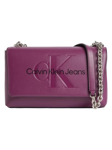 Calvin Klein Umhängetasche in Lila - (B)25 x (H)17 x (T)6 cm