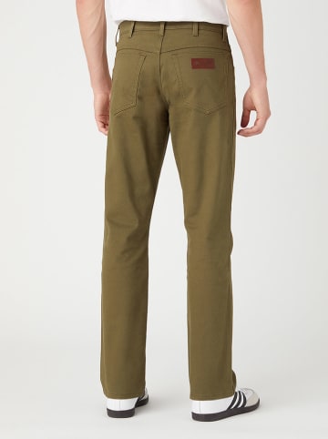 Wrangler Hose in Oliv