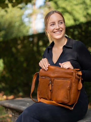 Bellicci Leder-Umhängetasche "Crisanta" in Cognac - (B)30 x (H)22 x (T)10 cm
