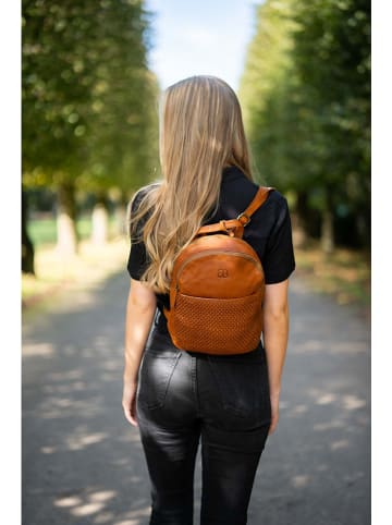 Bellicci Leder-Rucksack "Eve" in Cognac - (B)22 x (H)29 x (T)9 cm