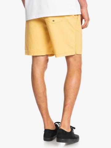 Quiksilver Shorts in Gelb