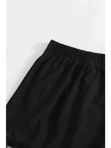Angelsin Shorts in Schwarz