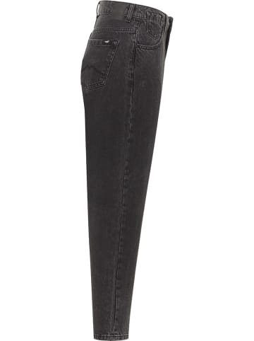 Mustang Jeans - Mom Fit - in Schwarz