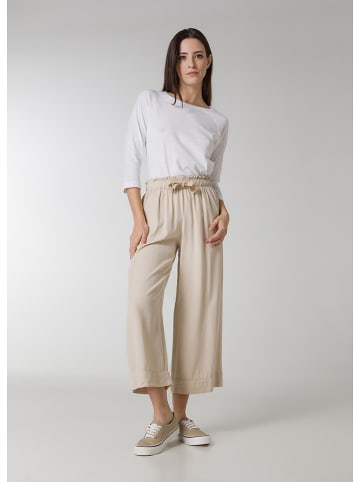 Deha Hose in Sand