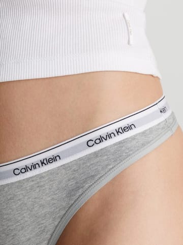 CALVIN KLEIN UNDERWEAR String in Grau