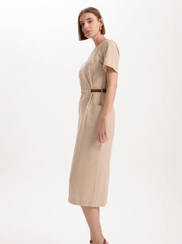 BGN Kleid in Beige