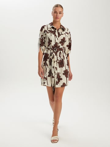 BGN Kleid in Beige