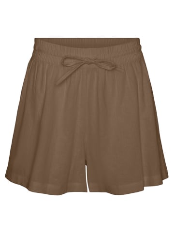 Vero Moda Shorts in Khaki