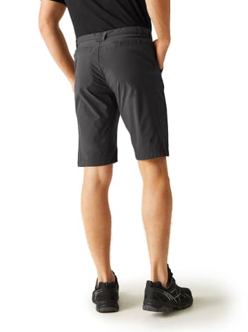 Regatta Funktionsbermudas "Highton" in Schwarz
