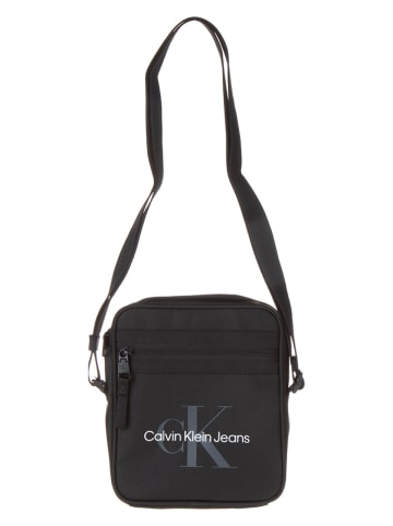 Calvin Klein Umhängetasche in Schwarz - (L)21 x (B)18 x (T)4 cm