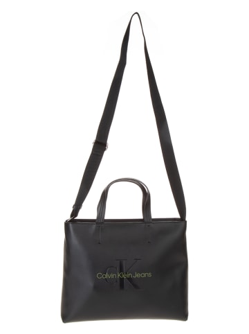 Calvin Klein Umhängetasche in Schwarz - (L)32 x (B)26 x (T)5 cm
