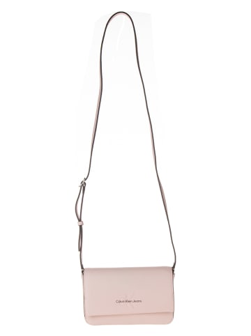 Calvin Klein Umhängetasche in Rosa - (L)20 x (B)13 x (T)5 cm