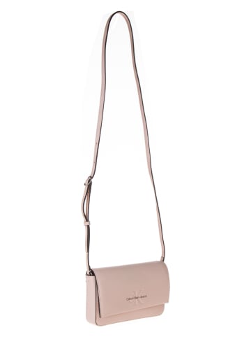 Calvin Klein Umhängetasche in Rosa - (L)20 x (B)13 x (T)5 cm