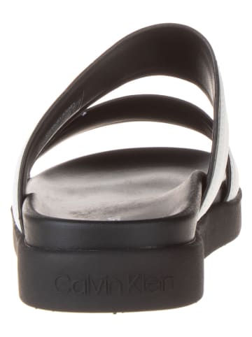 Calvin Klein Skórzane klapki w kolorze czarno-białym