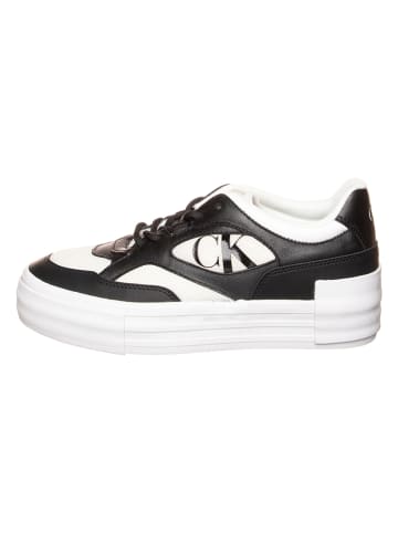 Calvin Klein Leder-Sneakers in Weiß/ Schwarz
