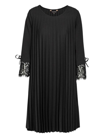 Herrlicher Plisseekleid in Schwarz
