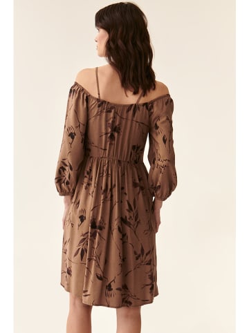 TATUUM Kleid in Camel