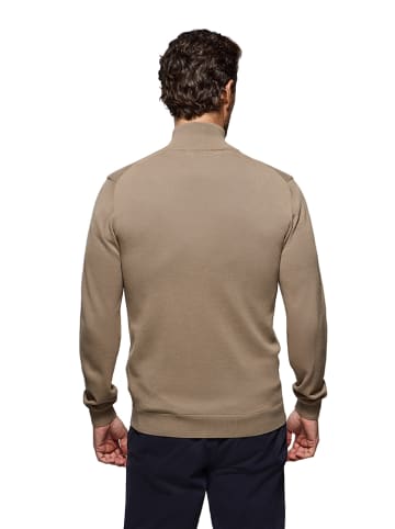 Polo Club Cardigan in Hellbraun