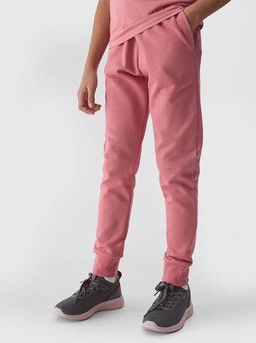 4F Spodnie dresowe w kolorze jasnorÃ³Å¼owym