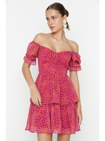trendyol Kleid in Pink/ Orange