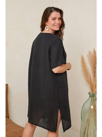 Curvy Lady Kleid in Schwarz