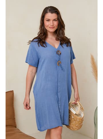 Curvy Lady Kleid in Hellblau