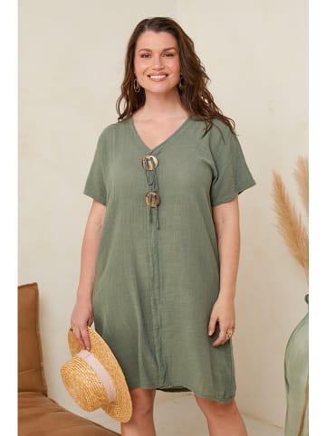 Curvy Lady Sukienka w kolorze khaki