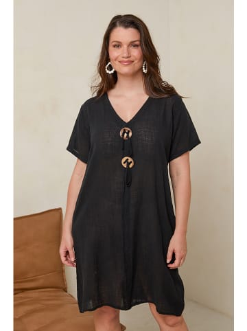 Curvy Lady Sukienka w kolorze czarnym