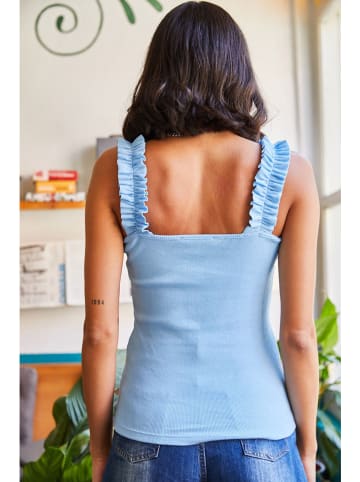 trendyol Top in Hellblau