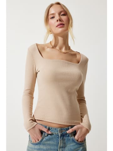 trendyol Longsleeve in Beige