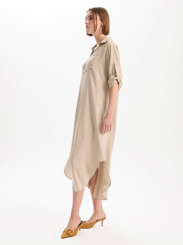 BGN Kleid in Beige