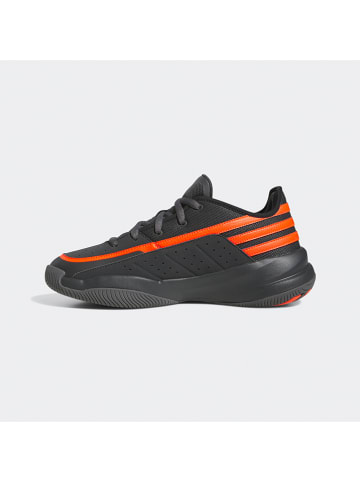 adidas Buty "FRONT COURT" w kolorze czarno-pomarańczowym do koszykówki