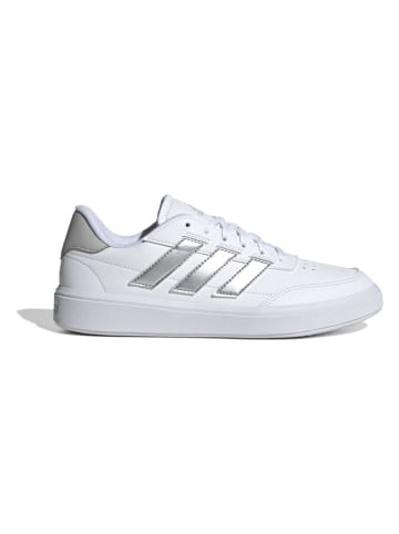 adidas Sneakersy "Courtblock" w kolorze srebrno-białym