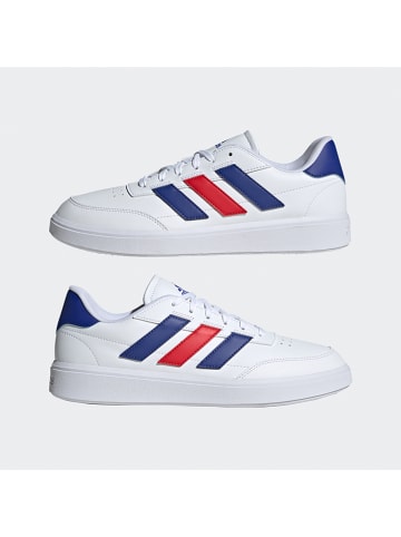 adidas Sneakersy "Courtblock" w kolorze biało-niebieskim