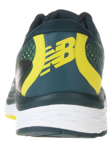 New Balance Buty "Solvi v3" w kolorze zielonym do biegania