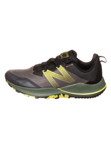 New Balance Buty "Trail Nitrel v4" w kolorze czarnym do biegania w terenie