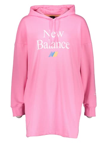 New Balance Sukienka dresowa "Essentials Celebrate" w kolorze różowym